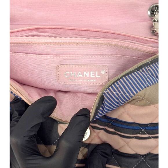 CHANEL Multicolor Heart Shoulder Bag A-A26899 - Picture 8 of 11